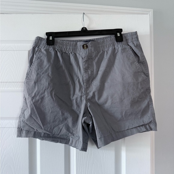 Crown & Ivy Men's Flat Front Gray Shorts - Picture 1 of 3